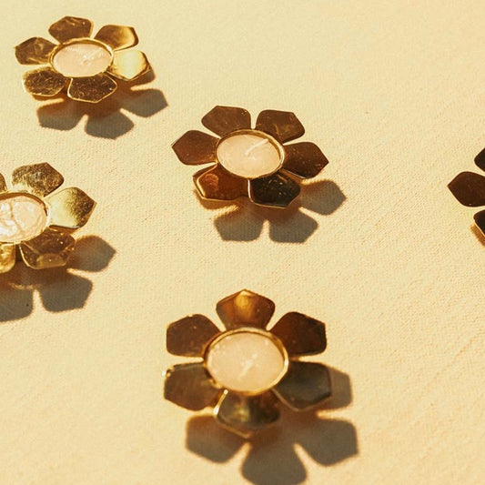 Petal Tlight holder with tlights set of 5 - Gold