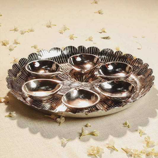 Thaal with diya set of 6