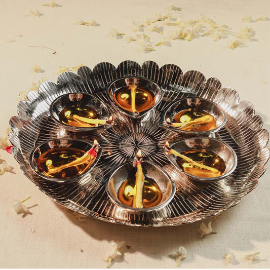 Thaal with diya set of 6