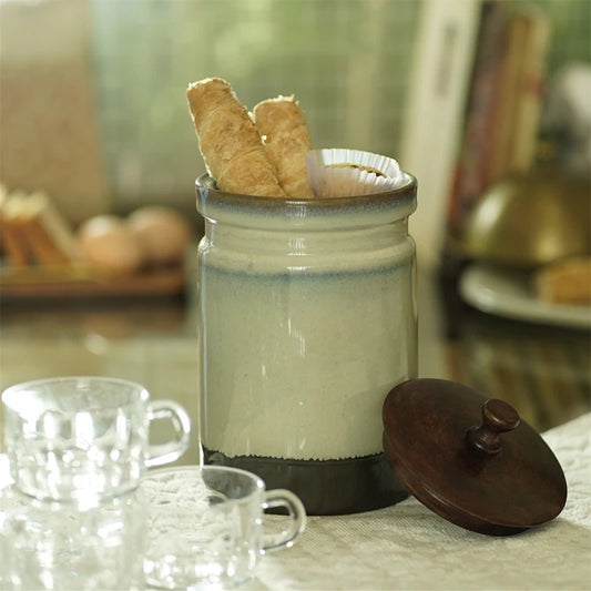 ceramic cookie jar with lid