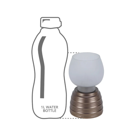 Size comparison of candle holder with bottle