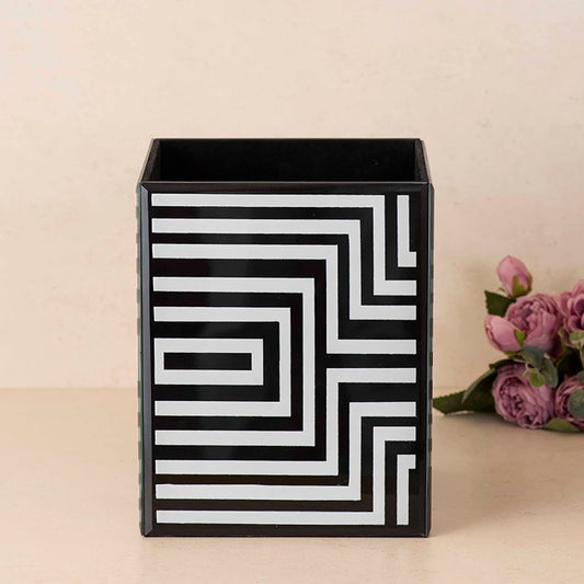 Trash Can - Buy Maze Small Dustbin for Home Online | Arcedior