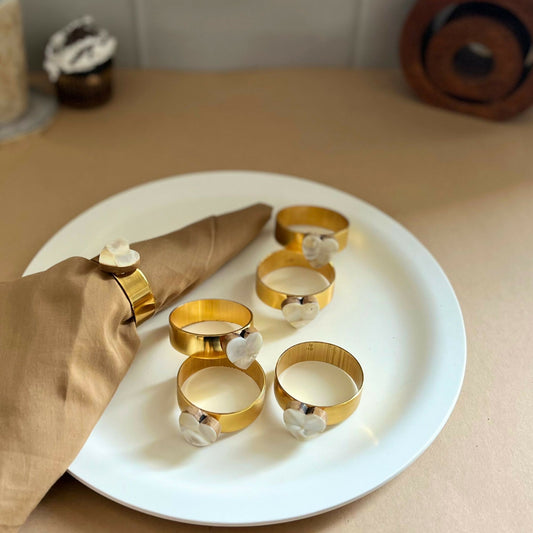 Set of 6 Heart-Shaped Mother of Pearl Napkin Rings – Timeless Table Décor for Exceptional Dining Experiences