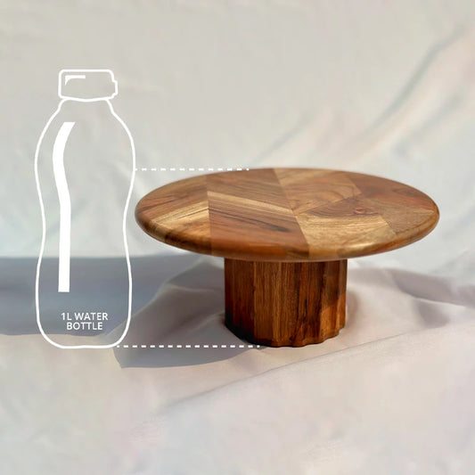Height comparison of Vienna Wooden Cake Stand with 1l bottle