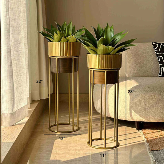 Dimensions of tall Planters with Stand