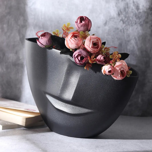 The Amused Face Vase in Black By De Maison Décor 72-584-31-3