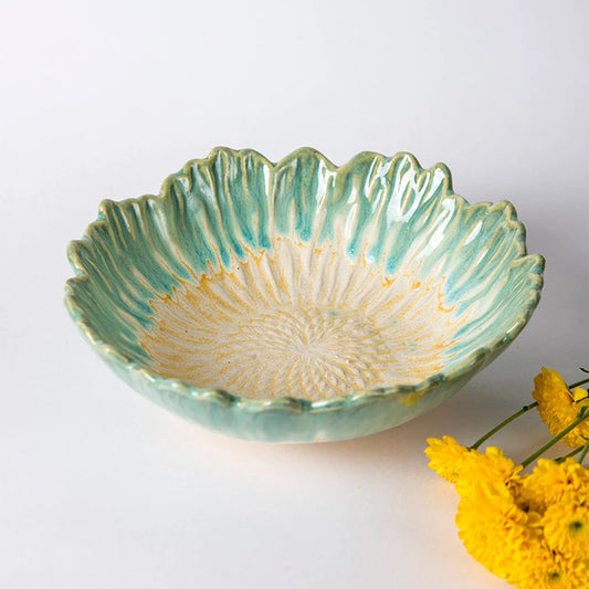 Decorative ceramic bowl 