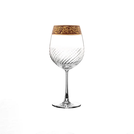 Sleek and luxurious wine glasses set