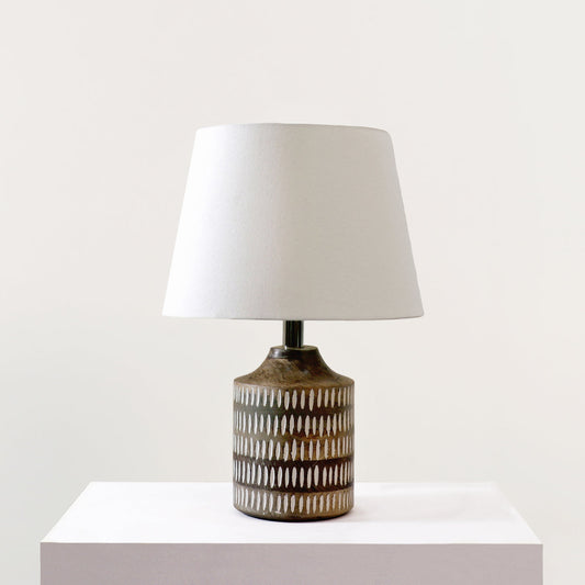 Naybu Wooden Lamp by Home Blitz | Naturally Wooden Carved Table Lamp | Brown & Off White