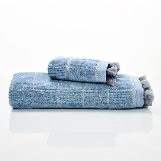 Set of hand towel and bath towel with tassels