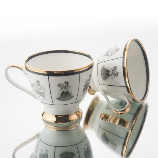 Tea cup set with gold finish