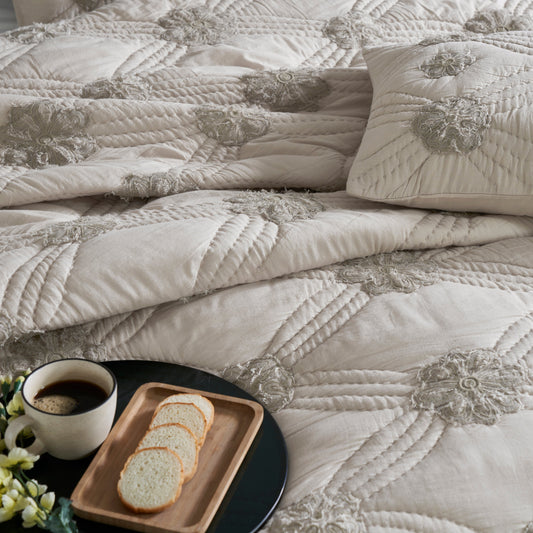 Cotton and linen Embroidered bedspread 