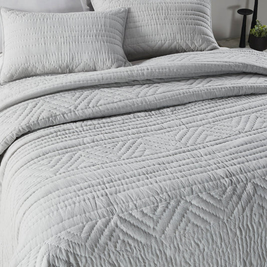 CAPITOL QUILTED BEDDING SET