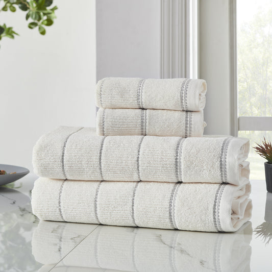 Elegant white towel set 