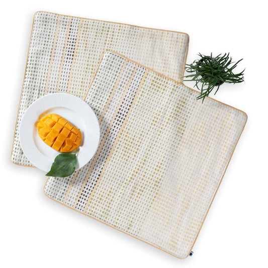 Set of two table mat with orange border