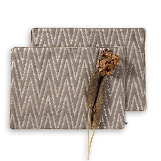 Set of two table napkins in brown color