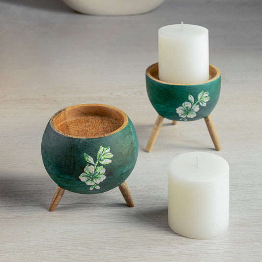 Candle holder with blossom print 