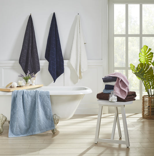 Luxury bathroom hanging towels  