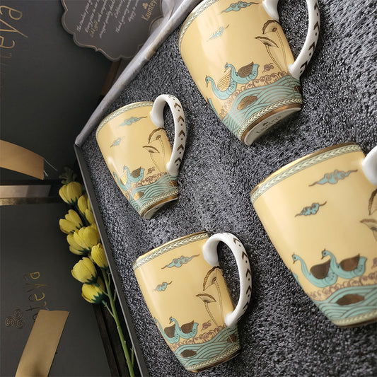 Elegant coffee cup set