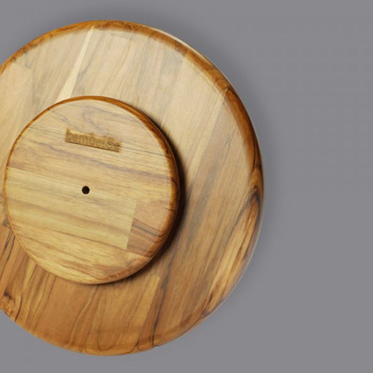 Round tray for serving 