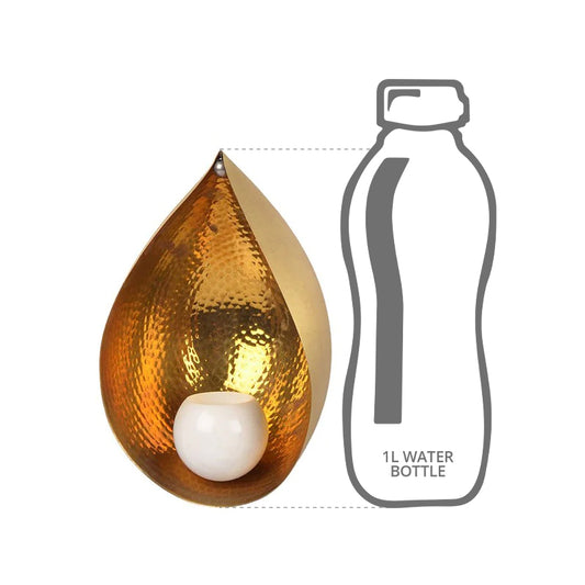 petal shaped golden candle holder in comparison to a 1l bottle