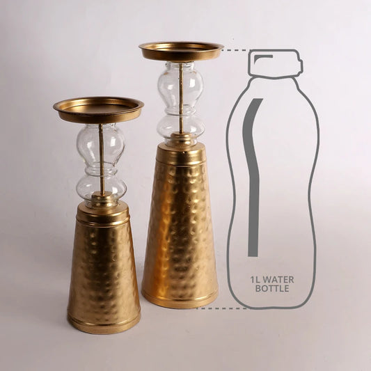 Size comparison of metal stand with bottle 