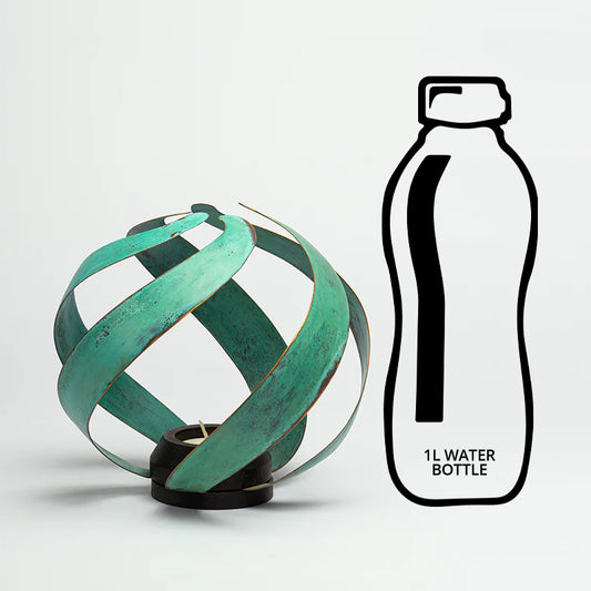 Size comparison of candle holder with bottle